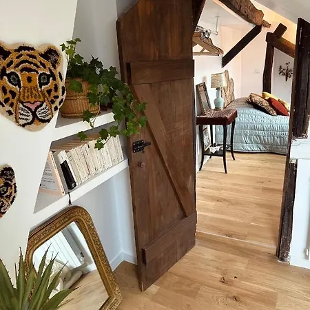 Duplex Atypique Avec Terrasse Au Coeur De Lägenhet *